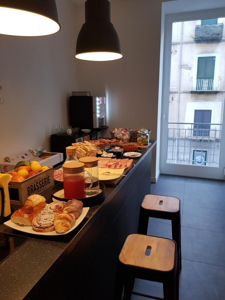 Art Street Hotel Napoli Bagian luar foto